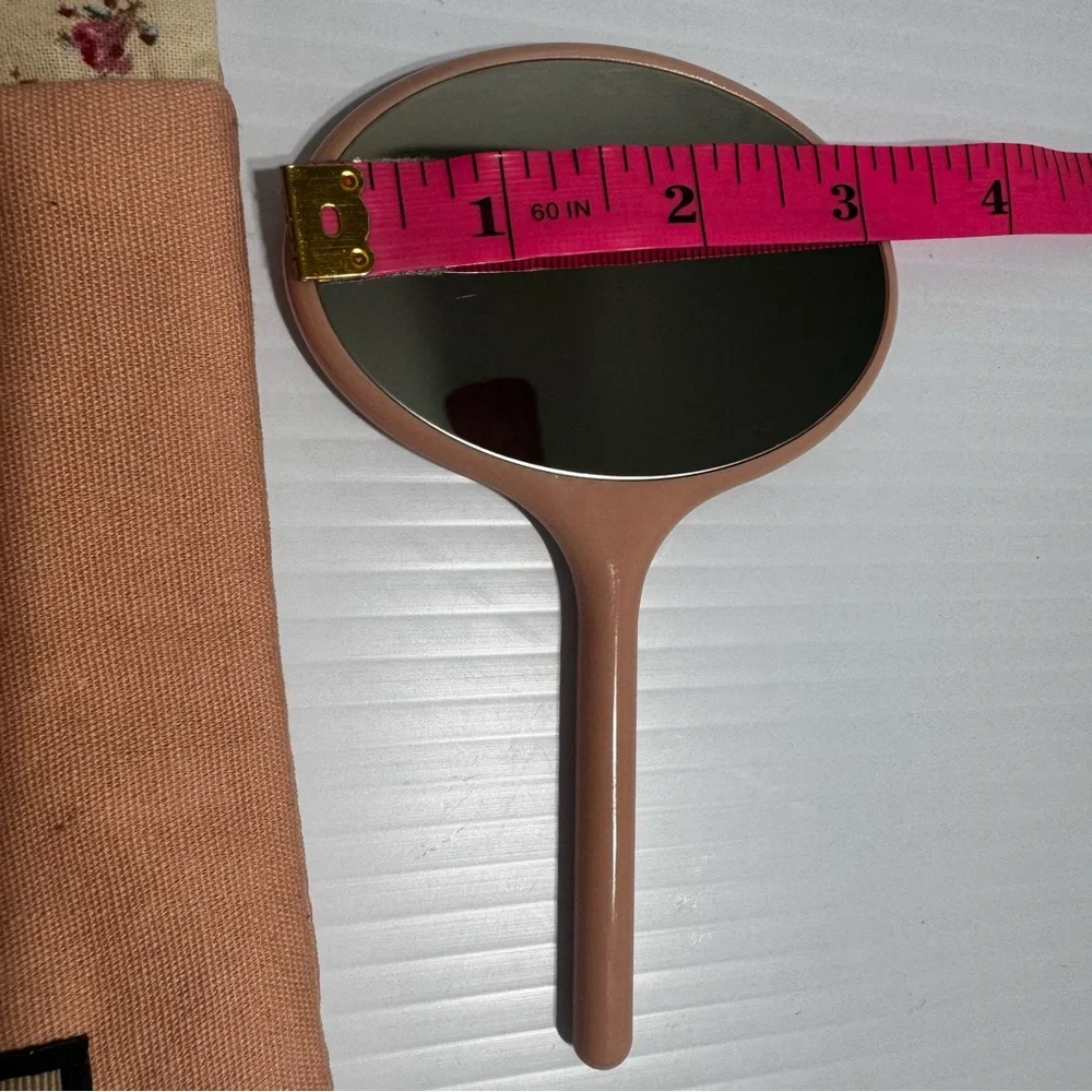 Gucci Beauty Small Pink Mirror With Floral Pink Pouch